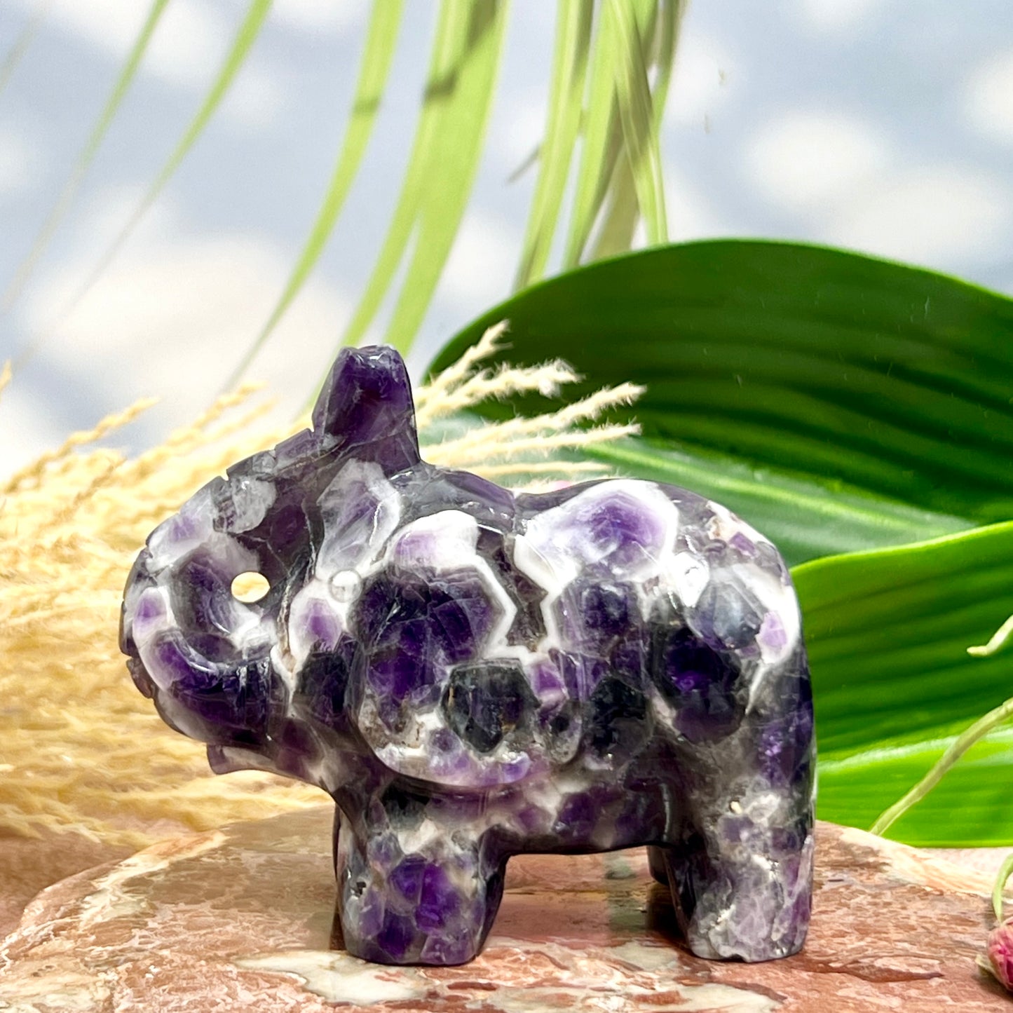 Chevron Dream Amethyst Healing Elephant Crystal Animal Carving 255g