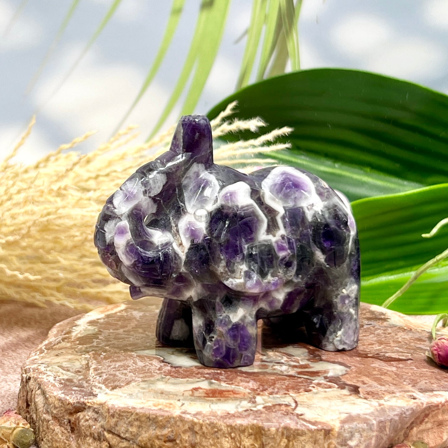 Chevron Dream Amethyst Healing Elephant Crystal Animal Carving 255g