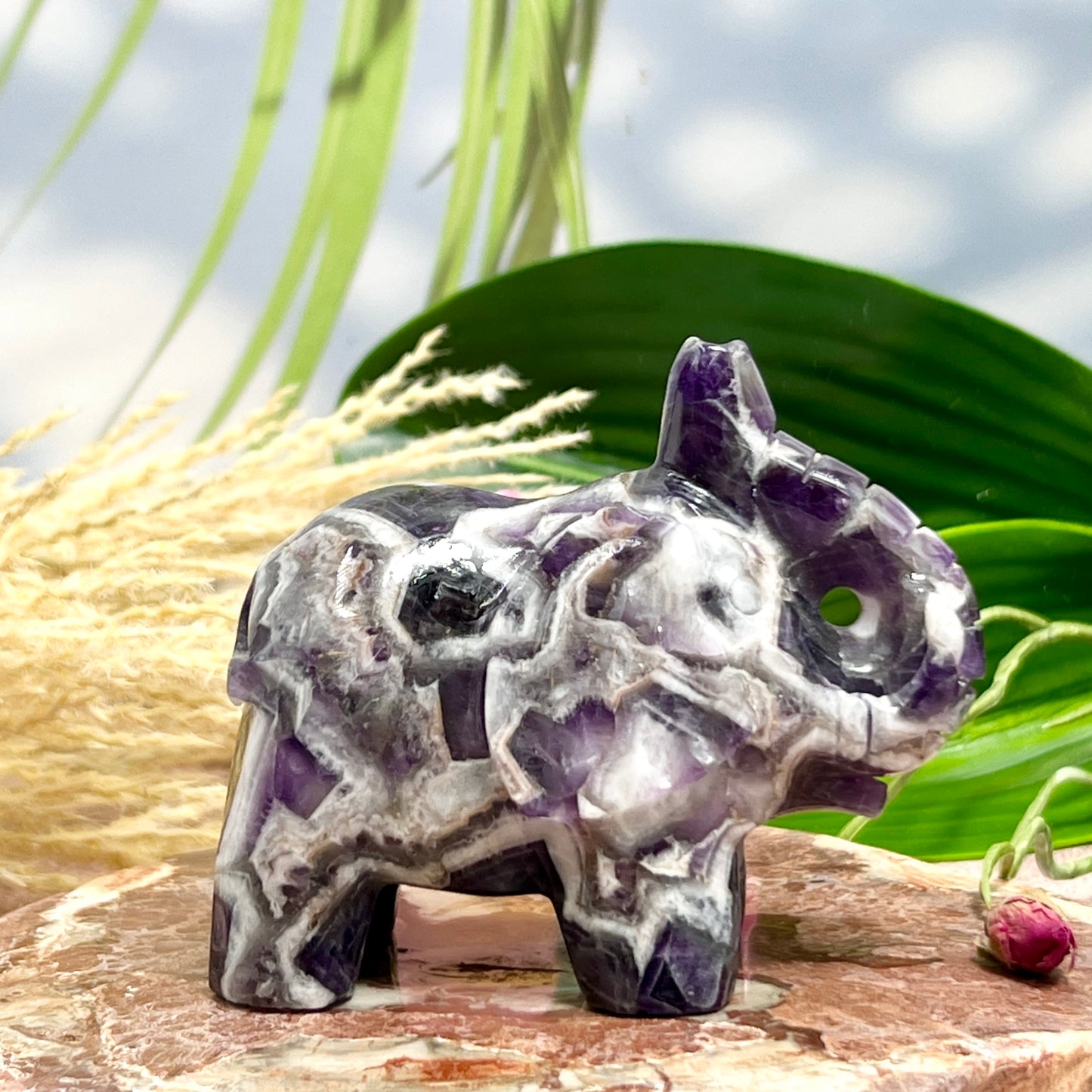 Chevron Dream Amethyst Healing Elephant Crystal Animal Carving 255g