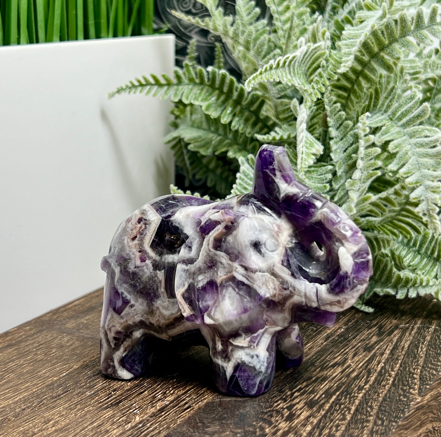 Chevron Dream Amethyst Healing Elephant Crystal Animal Carving 255g