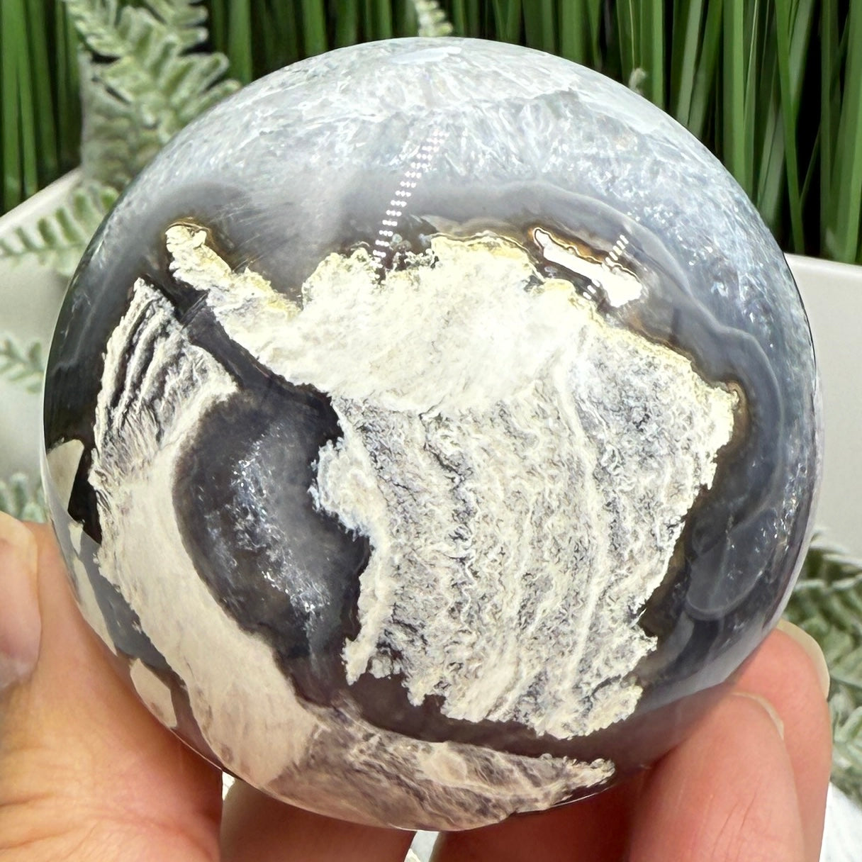 Volcanic Agate Quartz Sphere UV Reactive Crystal Ball 320g 63mm