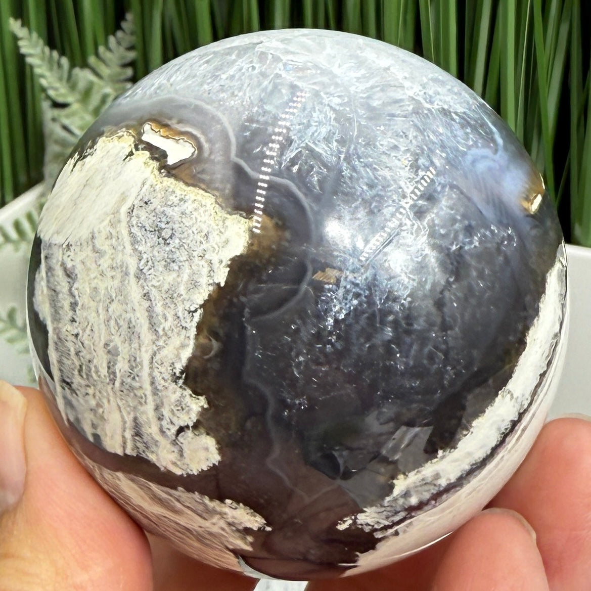 Volcanic Agate Quartz Sphere UV Reactive Crystal Ball 320g 63mm