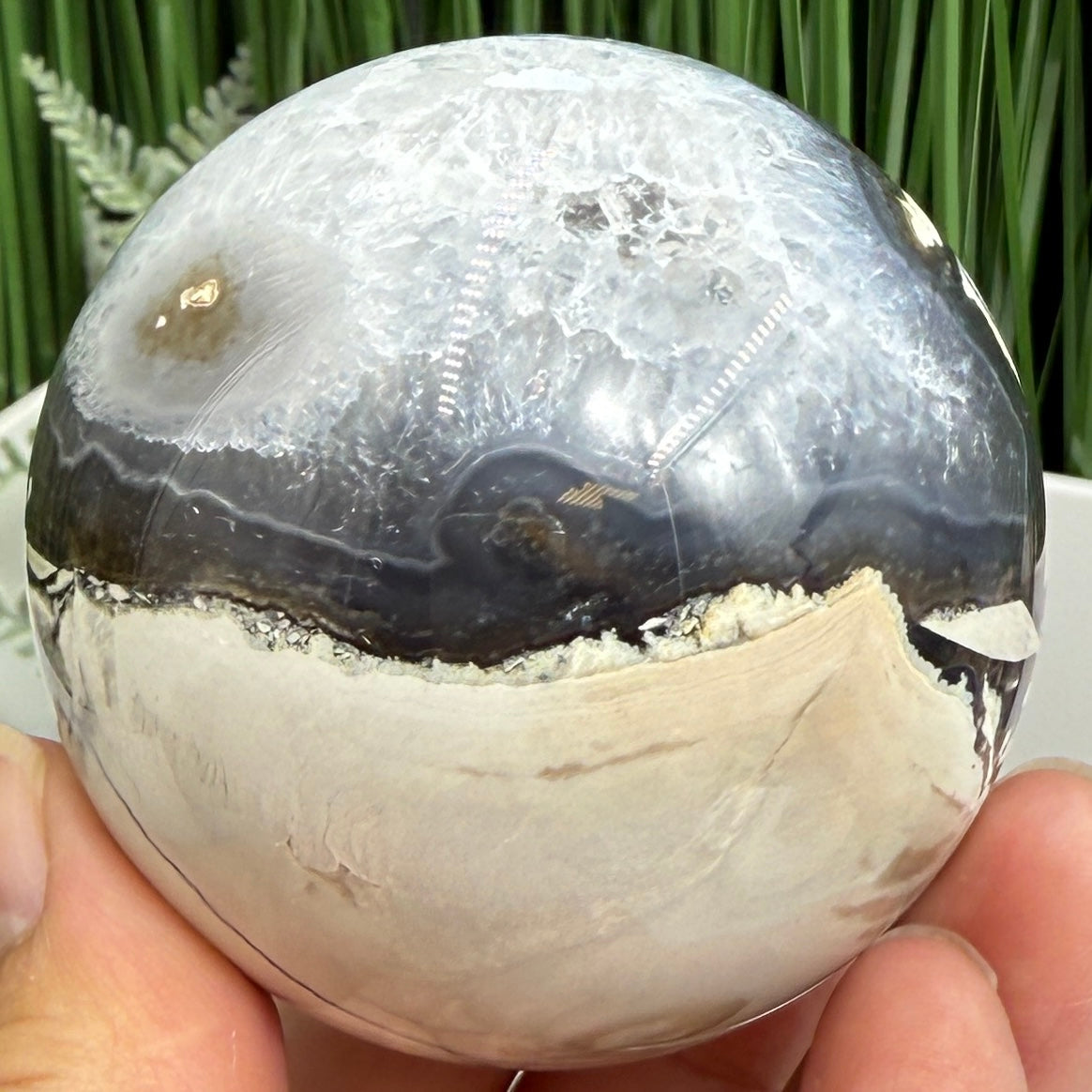 Volcanic Agate Quartz Sphere UV Reactive Crystal Ball 320g 63mm