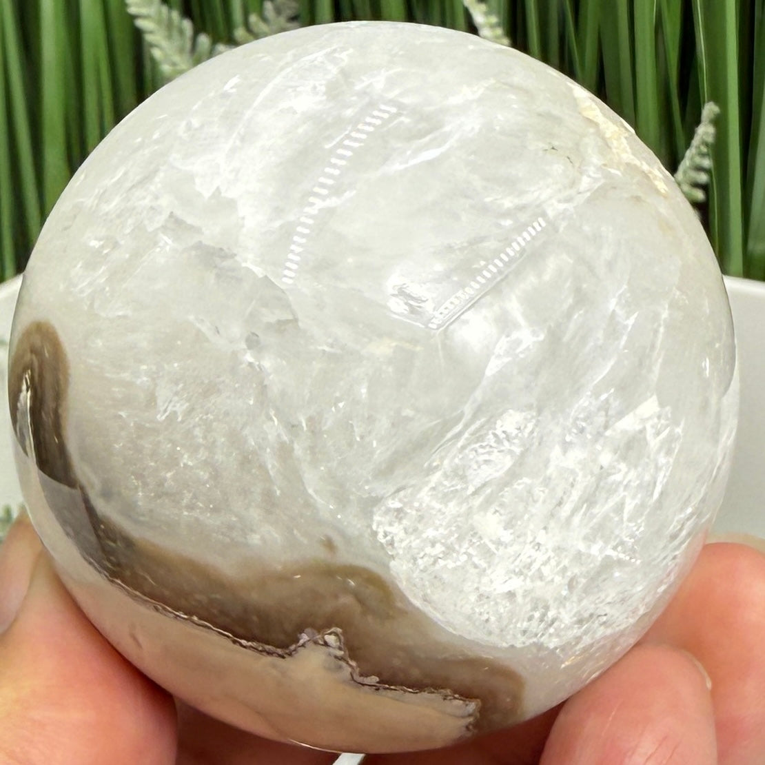 Volcanic Agate Quartz Sphere UV Reactive Crystal Ball 288g 59mm