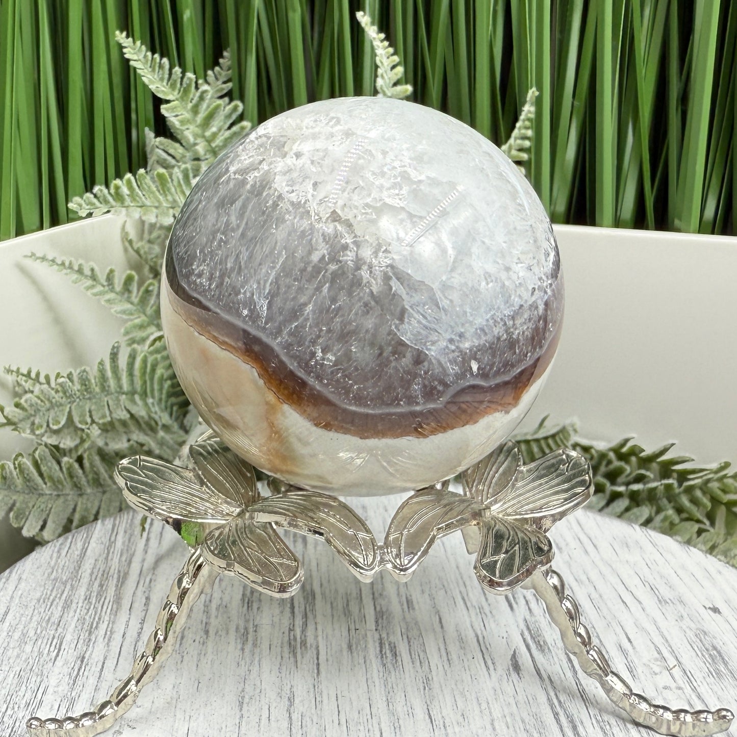 Volcanic Agate Quartz Sphere UV Reactive Crystal Ball 300g 61mm