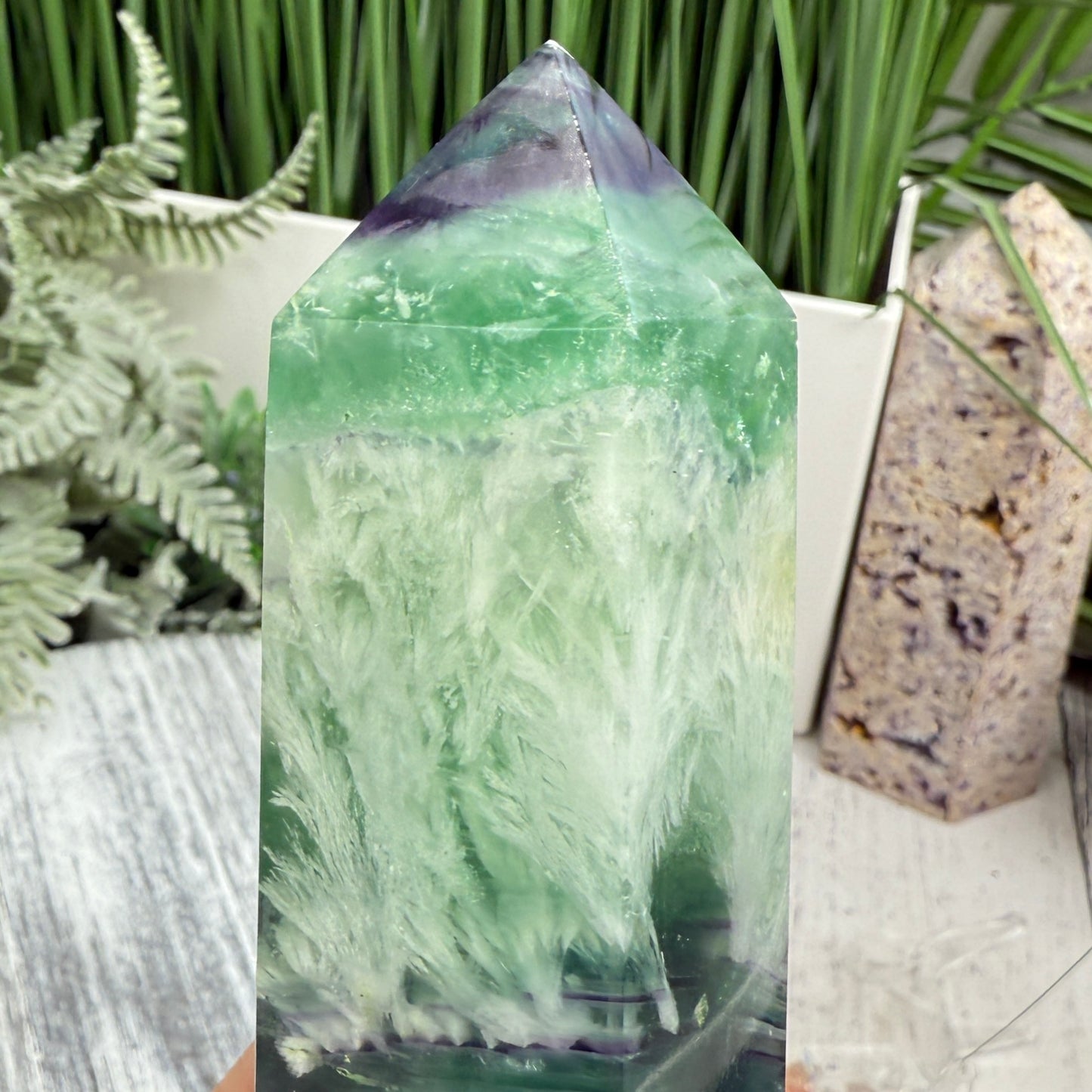 Snowflake Feather Fluorite Tower Healing Crystal Generator 268g 108mm