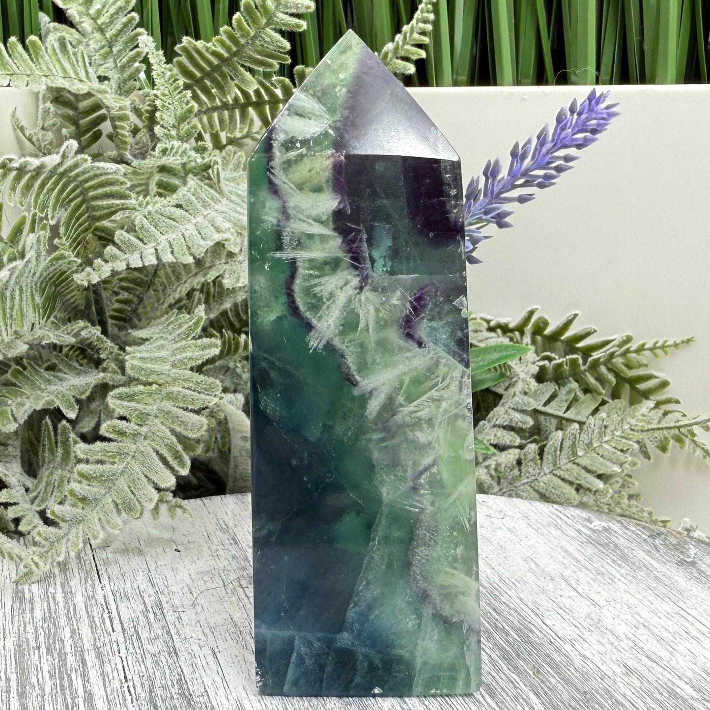 Snowflake Feather Fluorite Tower Healing Crystal Generator 249g 104mm