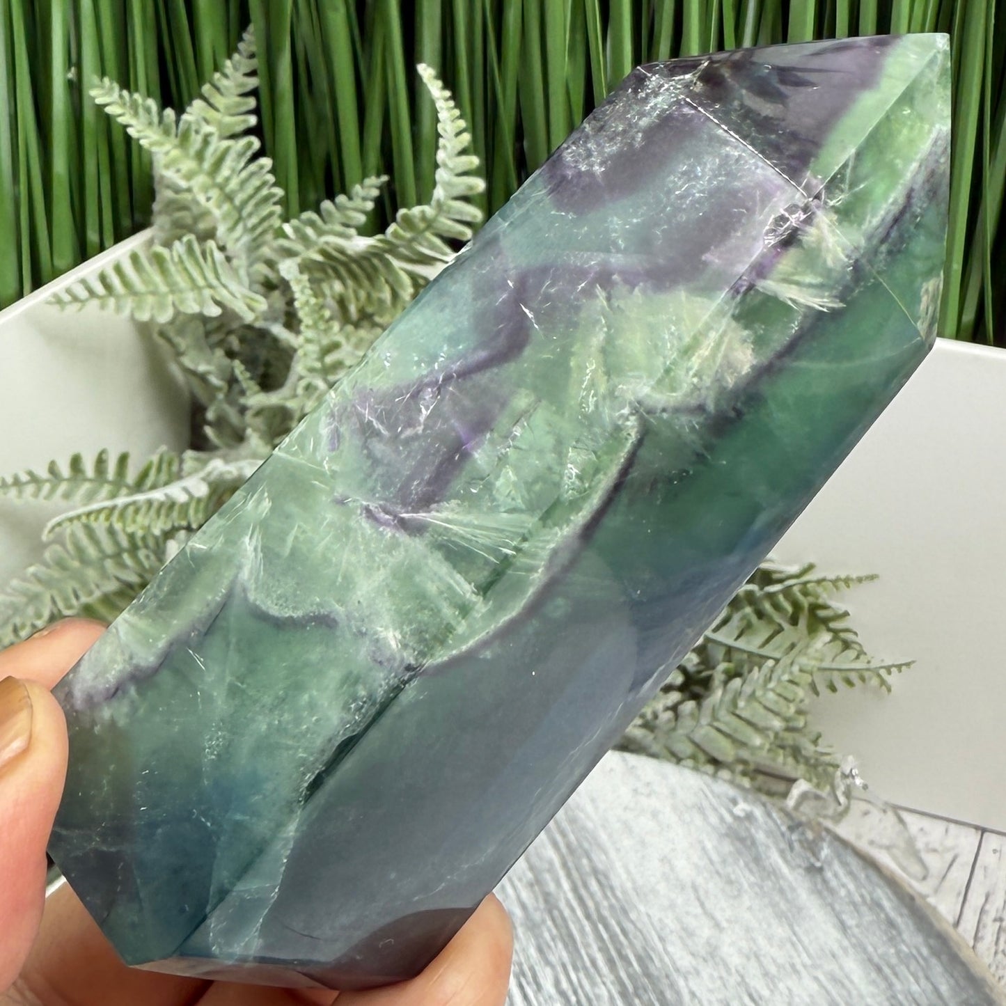 Snowflake Feather Fluorite Tower Healing Crystal Generator 249g 104mm