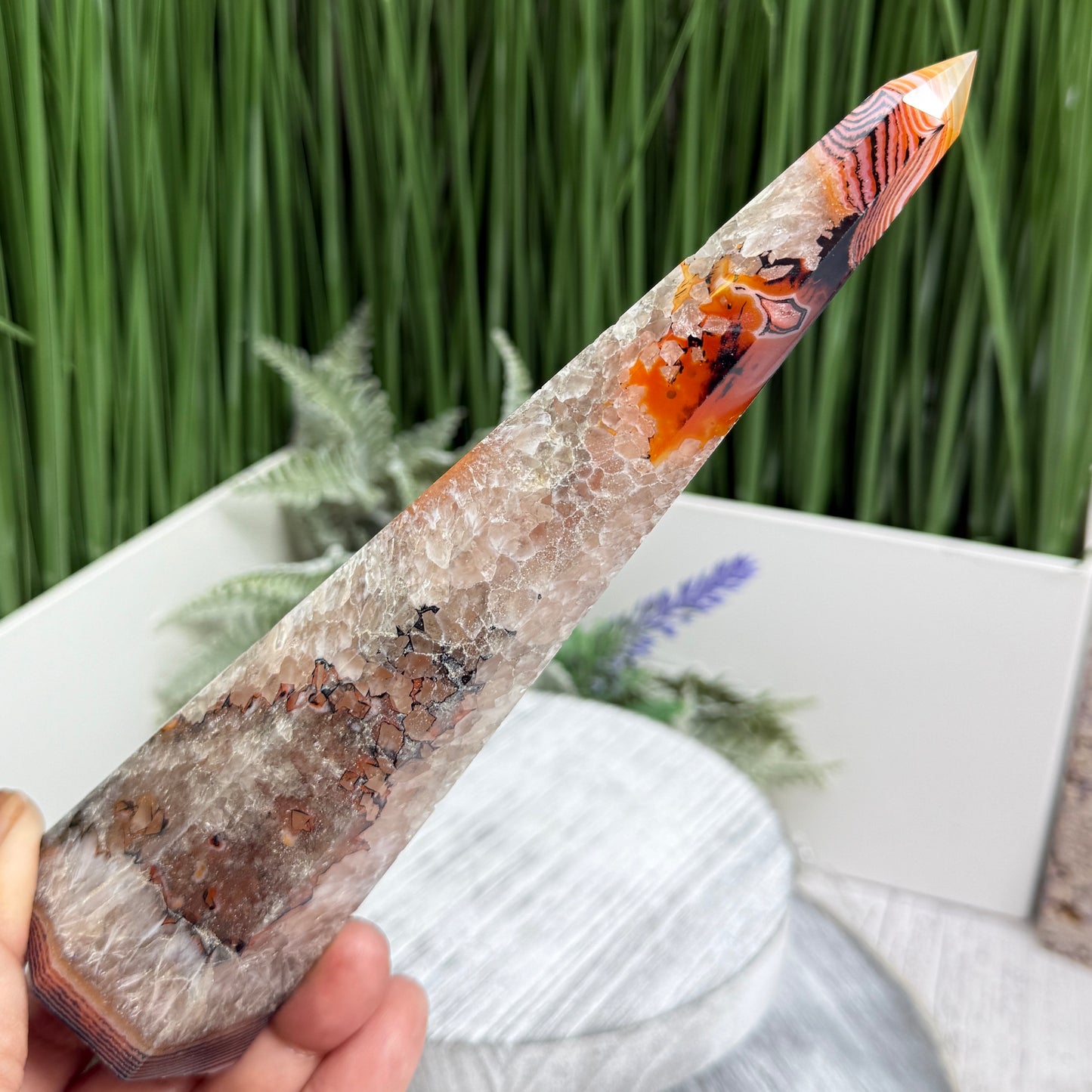 Sardonyx Red Onyx Quartz Tower Healing Crystal Generator 314g 190mm