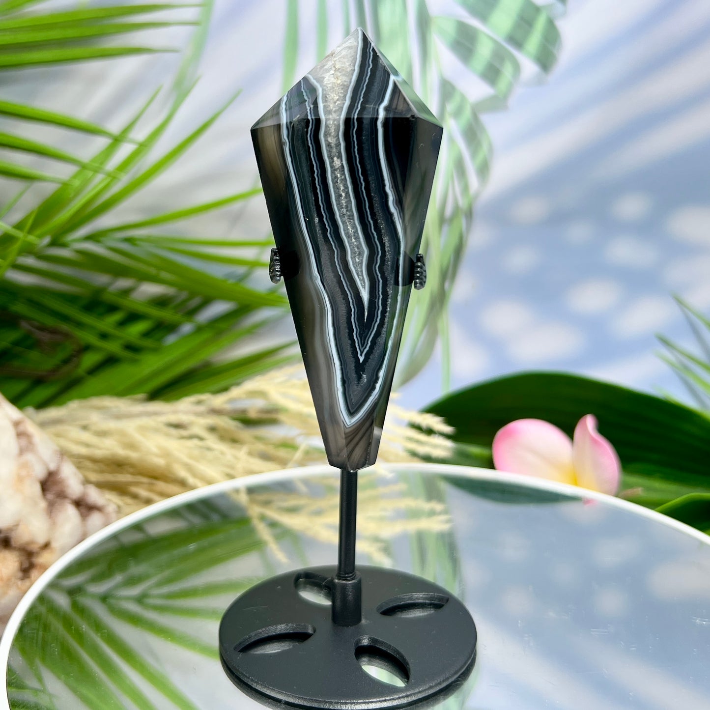 Black Agate Quartz Wand with Stand Healing Crystal Carving 137g 102mm