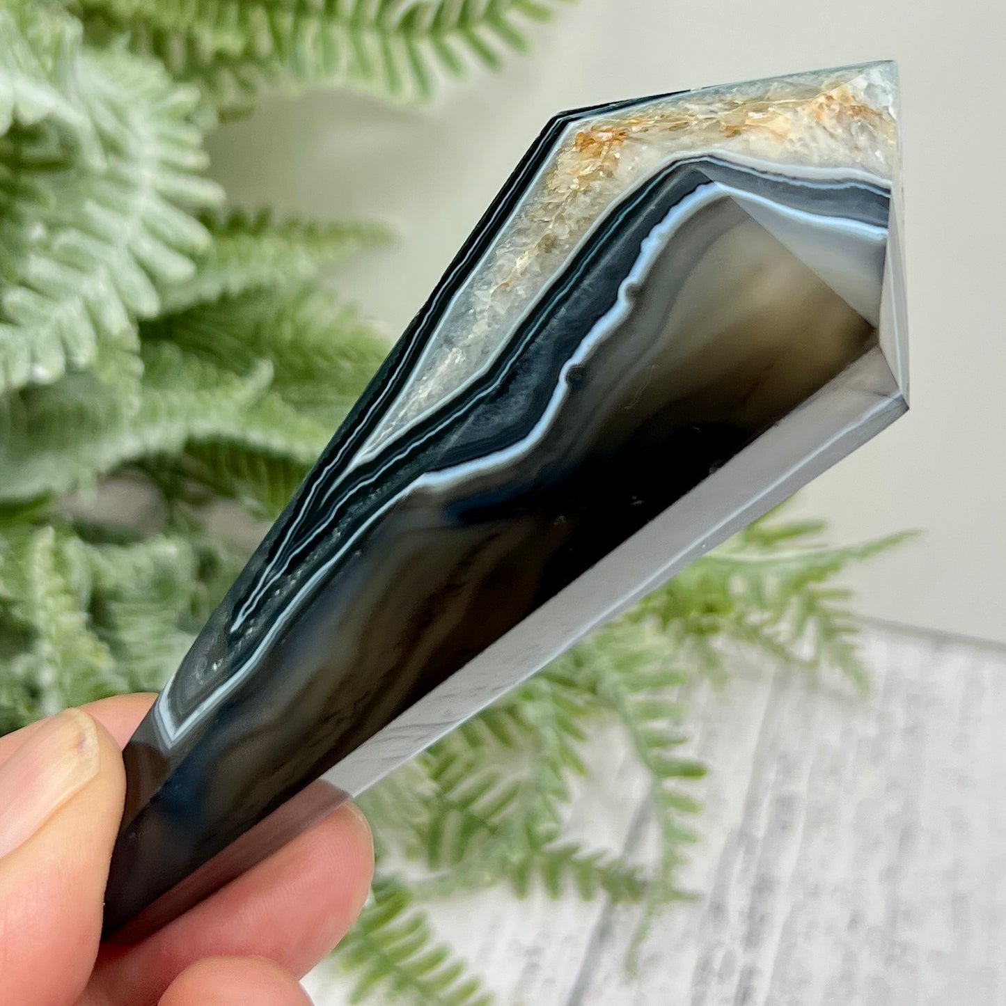 Black Agate Quartz Wand with Stand Healing Crystal Carving 137g 102mm