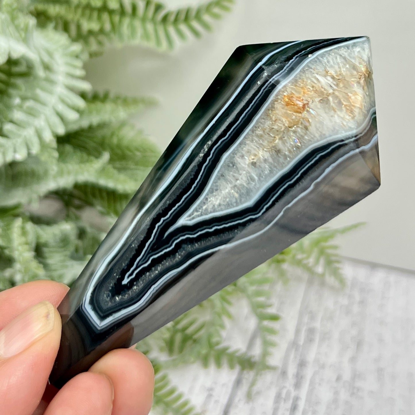 Black Agate Quartz Wand with Stand Healing Crystal Carving 137g 102mm