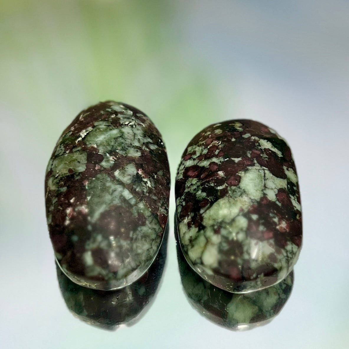 Eudialyte Garnet Feldspar Niter Rare UV Reactive Palm Stones Meditation Crystals