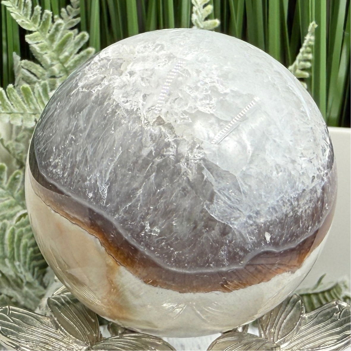 Volcanic Agate Quartz Sphere UV Reactive Crystal Ball 300g 61mm