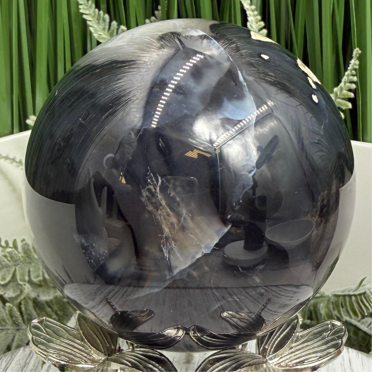 Volcanic Agate Quartz Sphere UV Reactive Crystal Ball 592g 75mm