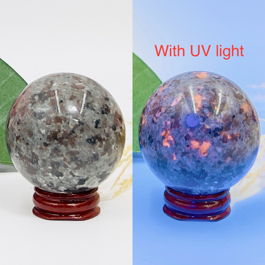 Yooperlite Sphere UV Reactive Healing Crystal Ball 199g 51mm