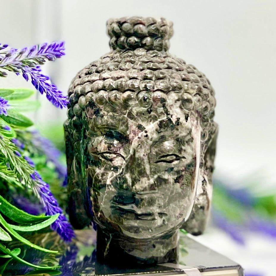 Yooperlite Crystal Buddha UV Reactive 1370g