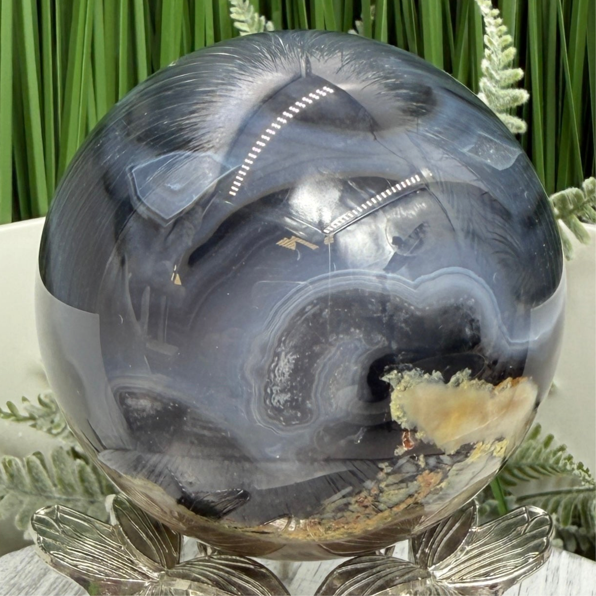 Volcanic Agate Quartz Sphere UV Reactive Crystal Ball 528g 73mm