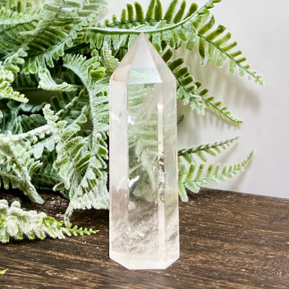 Clear Quartz Tower Top Quality Crystal Generator 60g 75mm