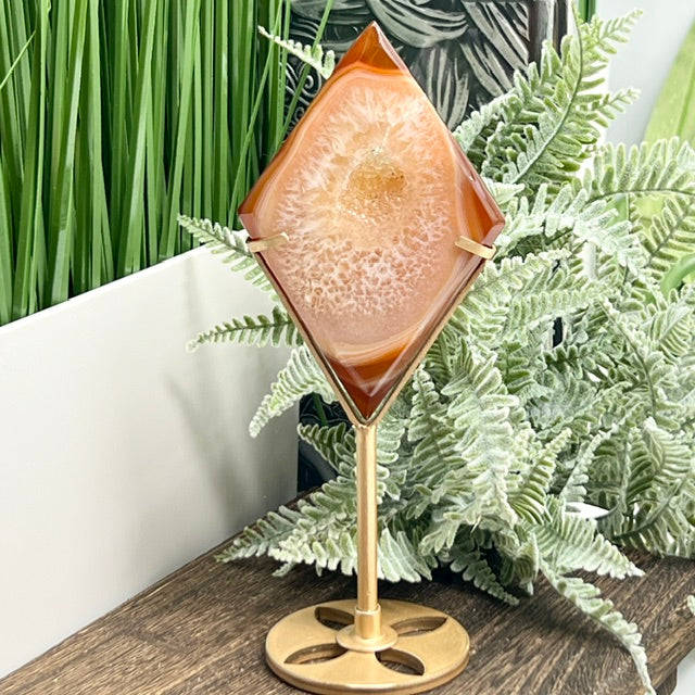 Carnelian Quartz Diamond Display with Stand Healing Crystal Carving