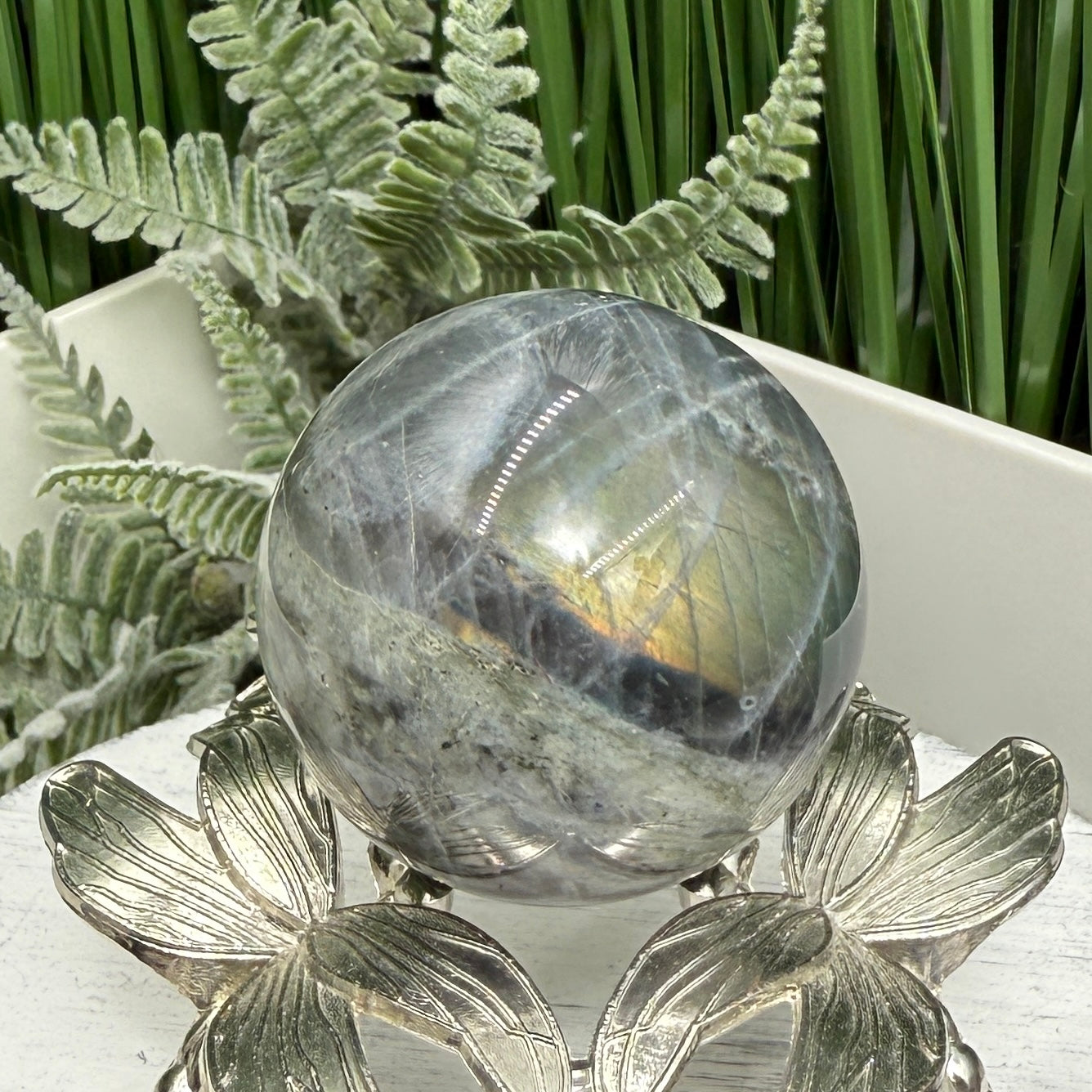 Labradorite Sphere Healing Crystal Ball Flashy Gemstone 112g 43mm