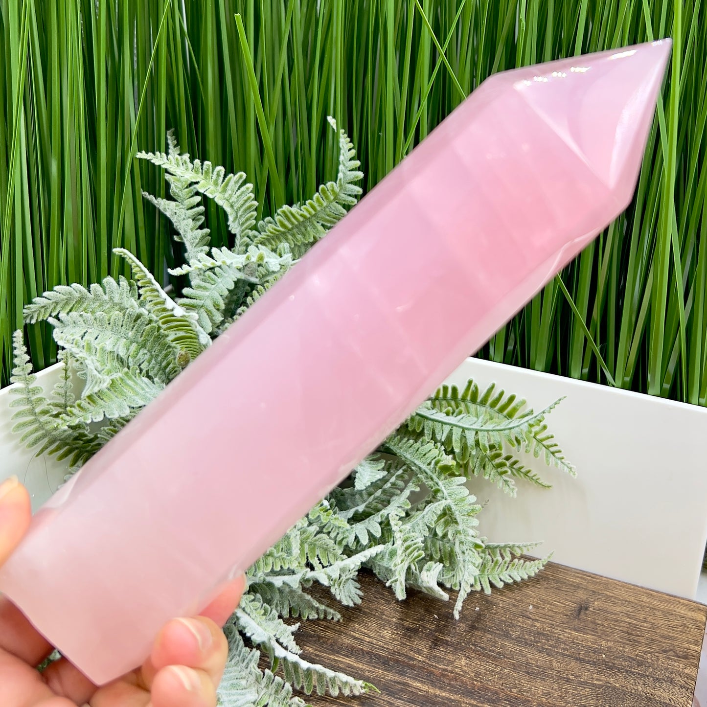 Rose Quartz Tower Translucent Healing Crystal Generator 870g