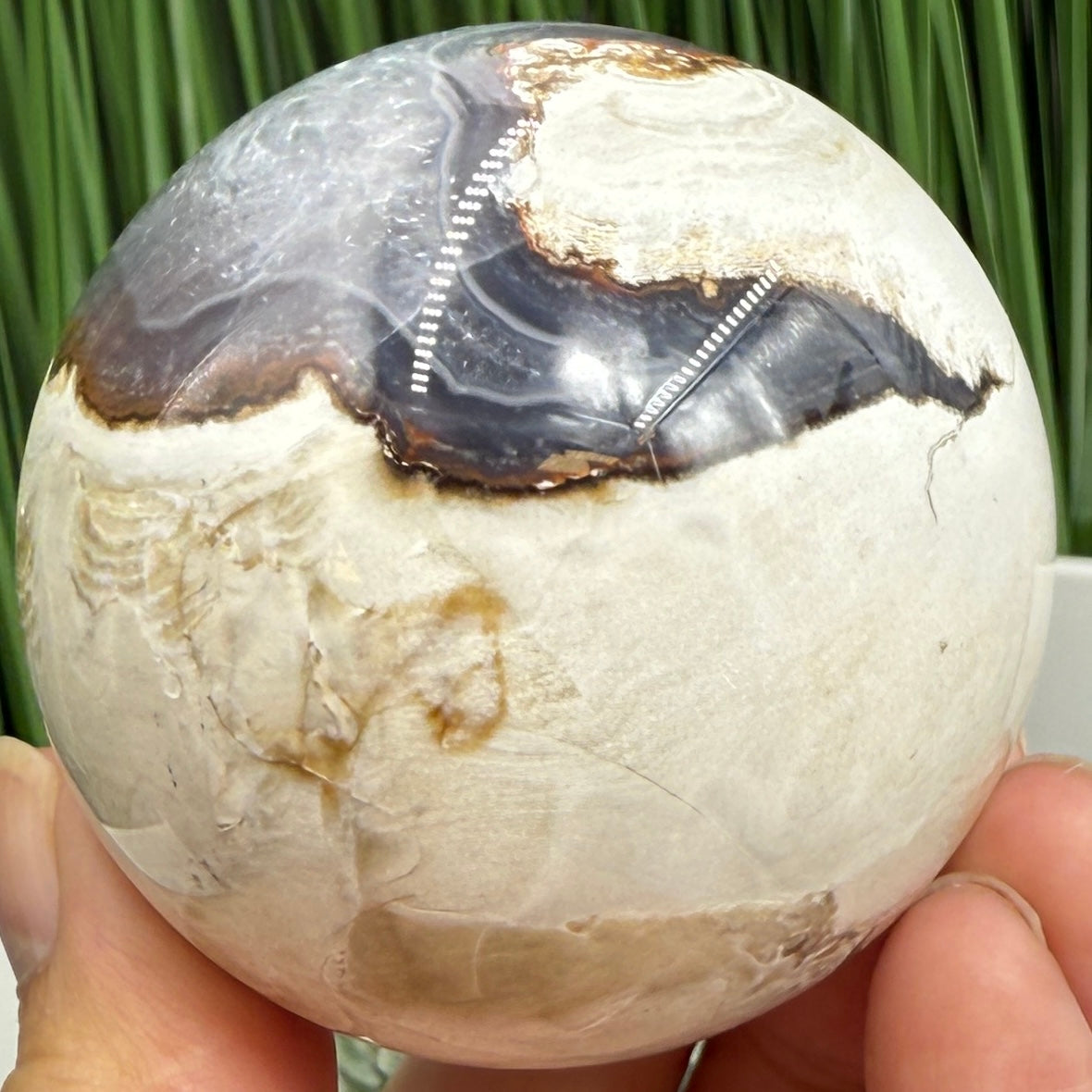 Volcanic Agate Quartz Sphere UV Reactive Crystal Ball 296g 61mm