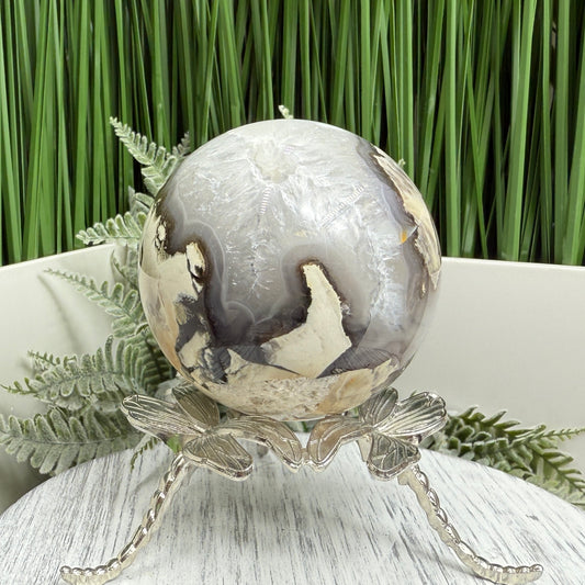 Volcanic Agate Quartz Sphere UV Reactive Crystal Ball 425g 68mm
