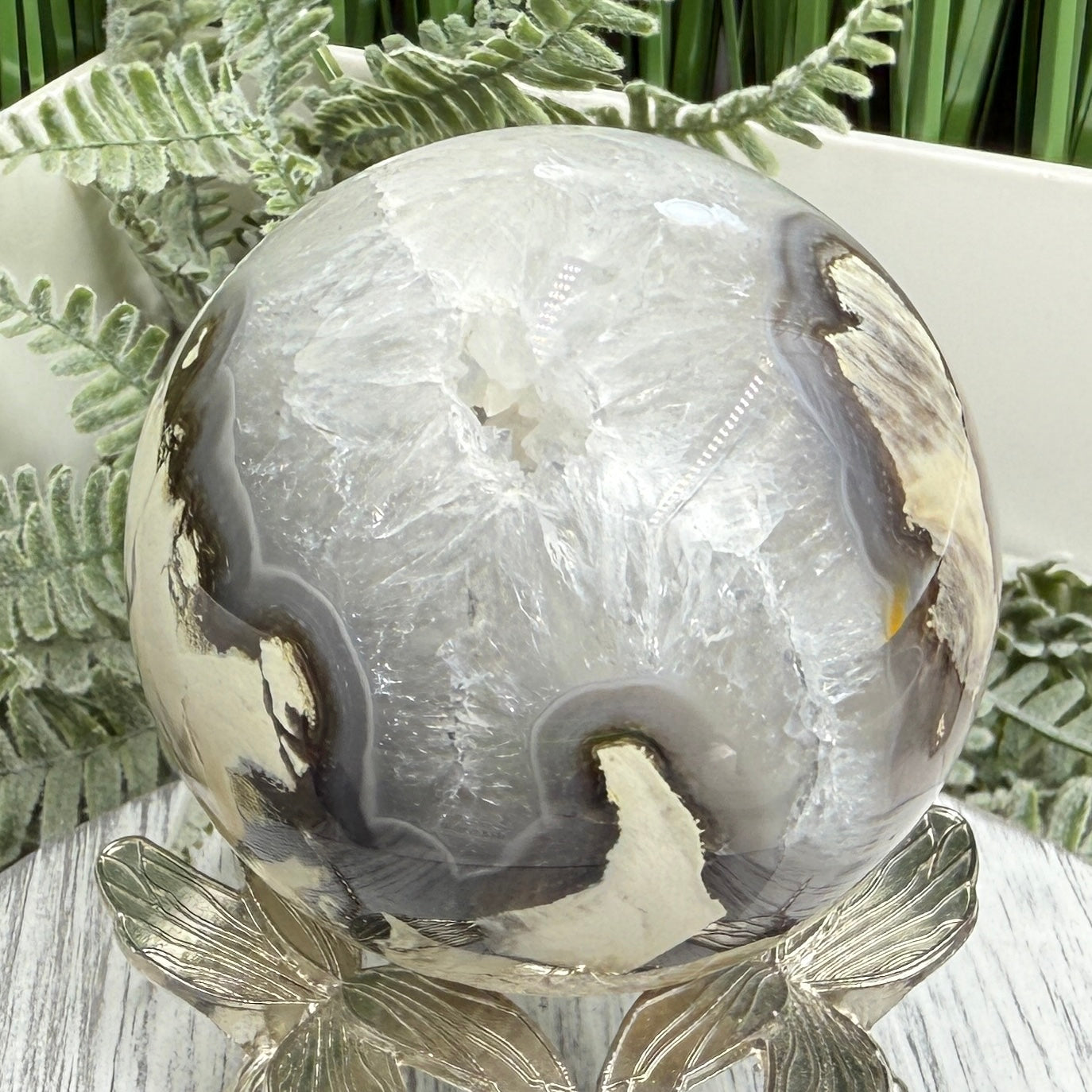 Volcanic Agate Quartz Sphere UV Reactive Crystal Ball 425g 68mm