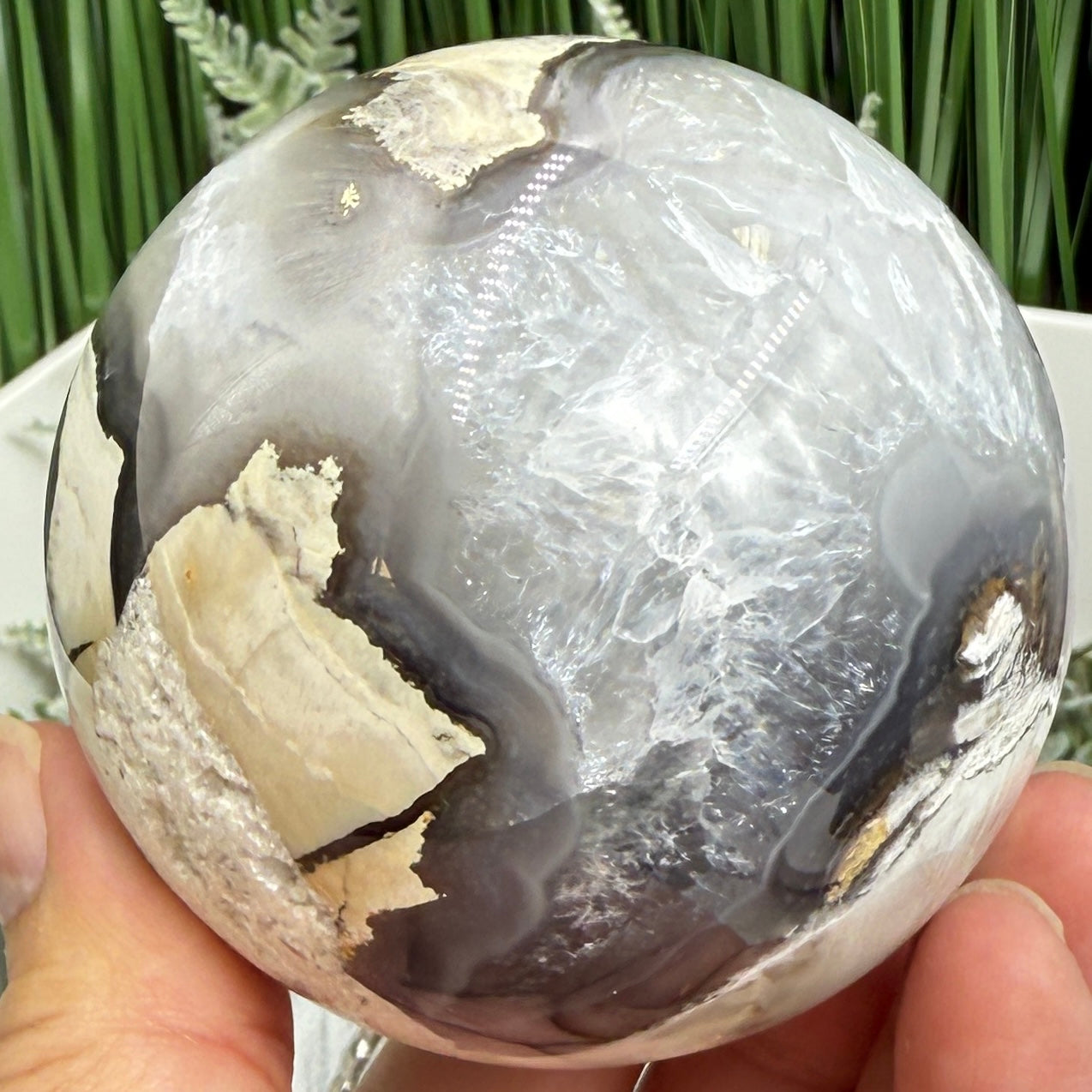 Volcanic Agate Quartz Sphere UV Reactive Crystal Ball 425g 68mm