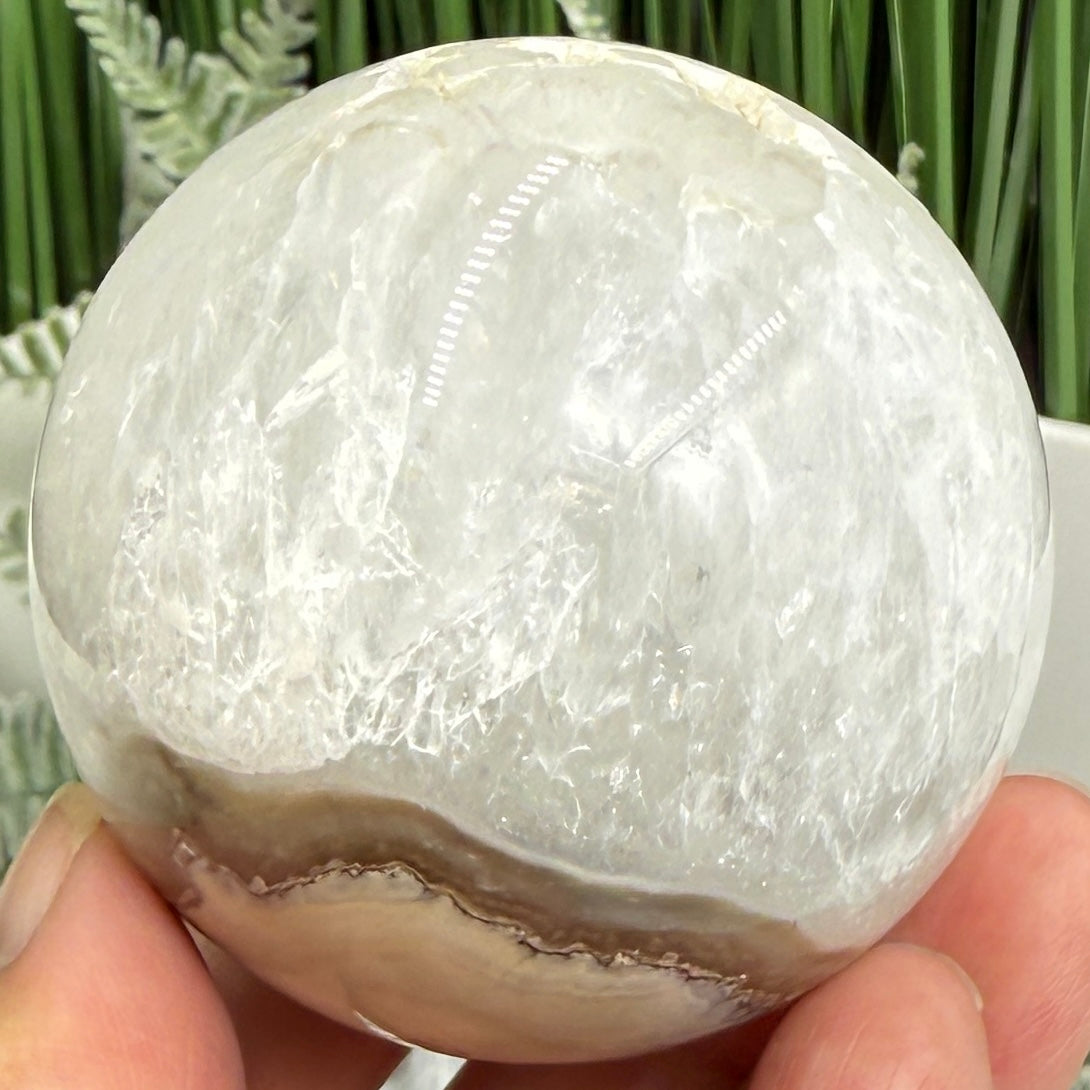 Volcanic Agate Quartz Sphere UV Reactive Crystal Ball 288g 59mm