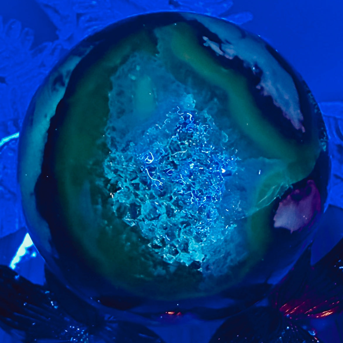 Volcanic Agate Quartz Sphere UV Reactive Crystal Ball 226g 56mm