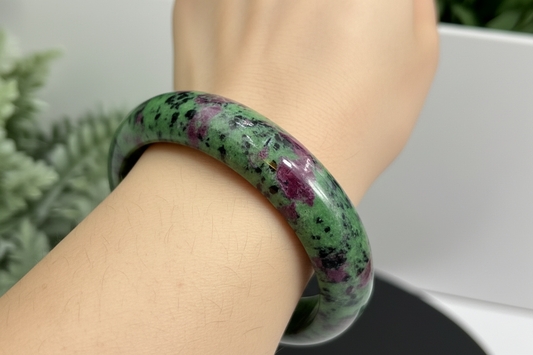 Ruby in Zoisite Bangle UV Reactive Gemstone Jewellery Crystal 62mm Diameter
