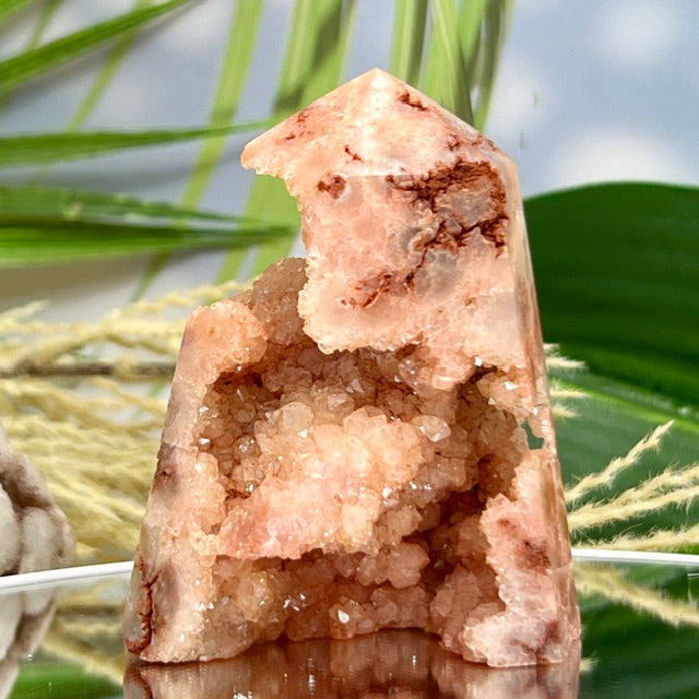 Agate Pink Tower Geode Sparkly Healing Crystal Generator 141g