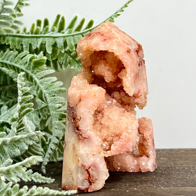 Agate Pink Tower Geode Sparkly Healing Crystal Generator 141g