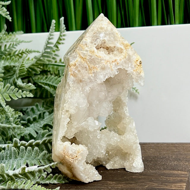 Agate Tower Geode Sparkly Healing Crystal Generator 341g