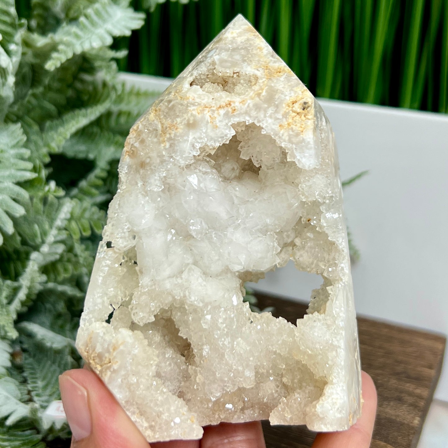 Agate Tower Geode Sparkly Healing Crystal Generator 341g