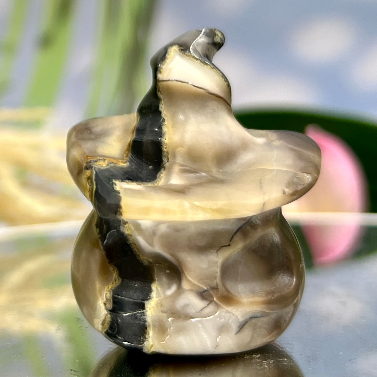 Volcanic Agate Halloween Pumpkin Witches Hat UV Reactive Crystal 64g