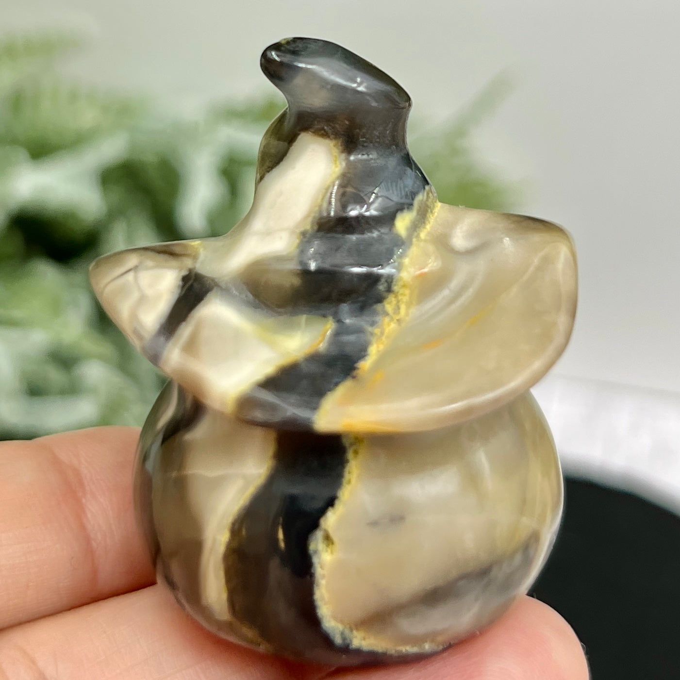 Volcanic Agate Halloween Pumpkin Witches Hat UV Reactive Crystal 64g