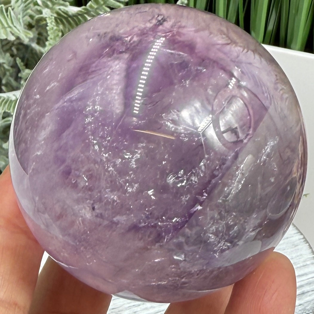Amethyst Quartz Sphere Natural Stone for Spirituality Crystal Ball 391g 65mm
