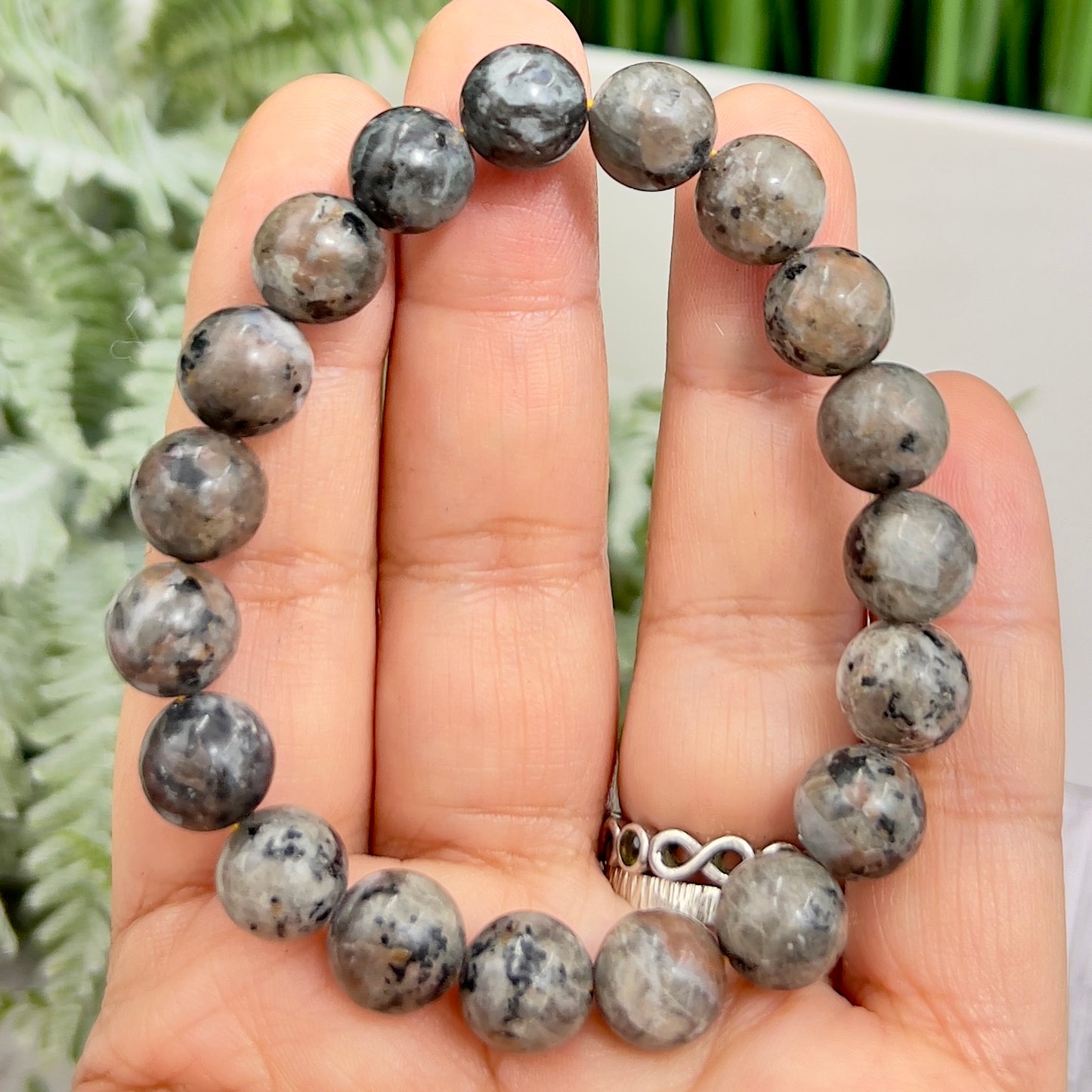 Yooperlite Bracelet Elastic Gemstone Jewellery UV Reactive Crystals 9mm Beads 16cm
