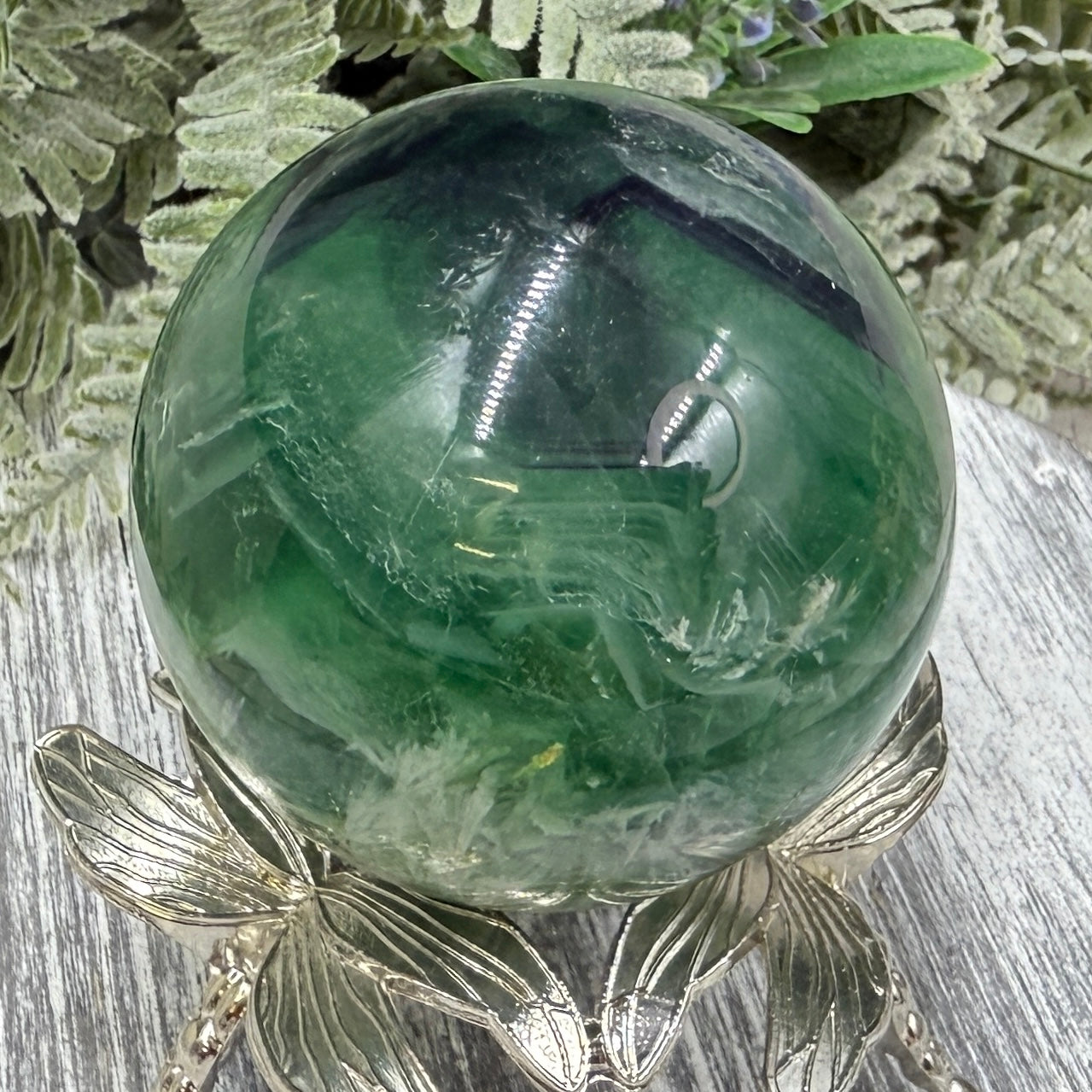 Snowflake Feather Fluorite Sphere Healing Crystal Ball 393g 62mm