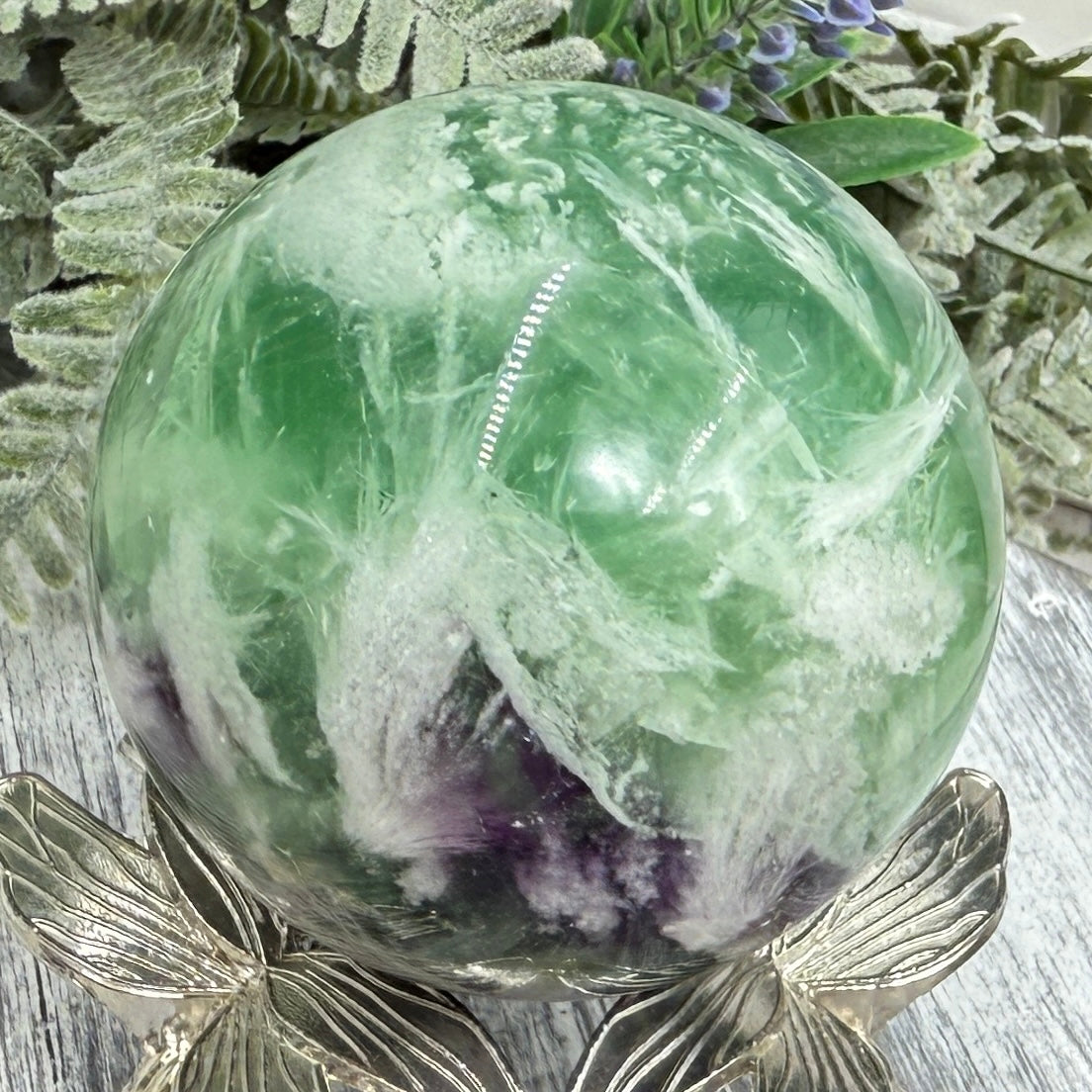 Snowflake Feather Fluorite Sphere Healing Crystal Ball 388g 62mm