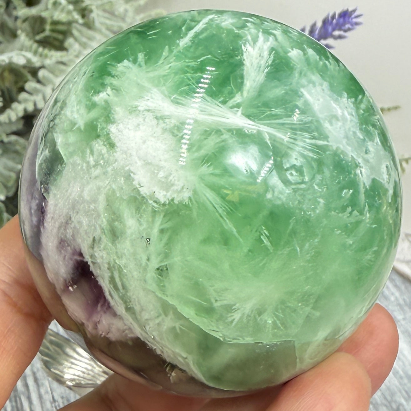 Snowflake Feather Fluorite Sphere Healing Crystal Ball 388g 62mm