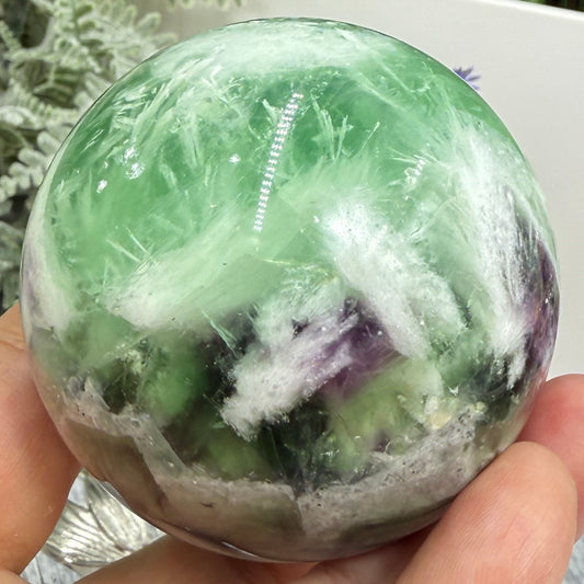 Snowflake Feather Fluorite Sphere Healing Crystal Ball 388g 62mm