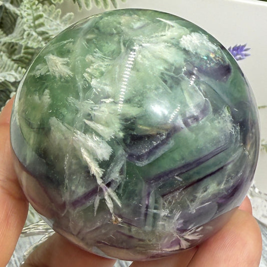 Snowflake Feather Fluorite Sphere Healing Crystal Ball 366g 60mm