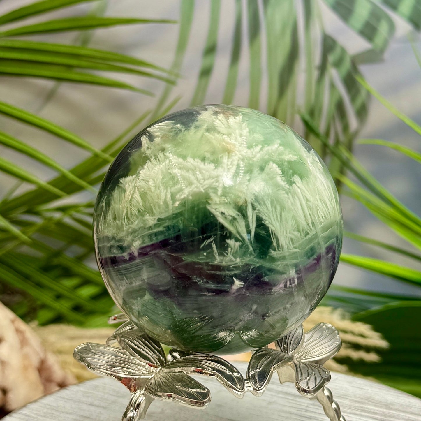 Snowflake Feather Fluorite Sphere Healing Crystal Ball 539g 69mm