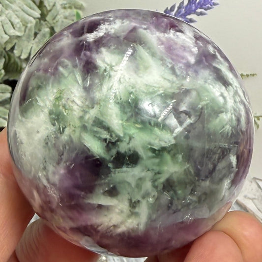 Snowflake Feather Fluorite Sphere Healing Crystal Ball 191g 49mm