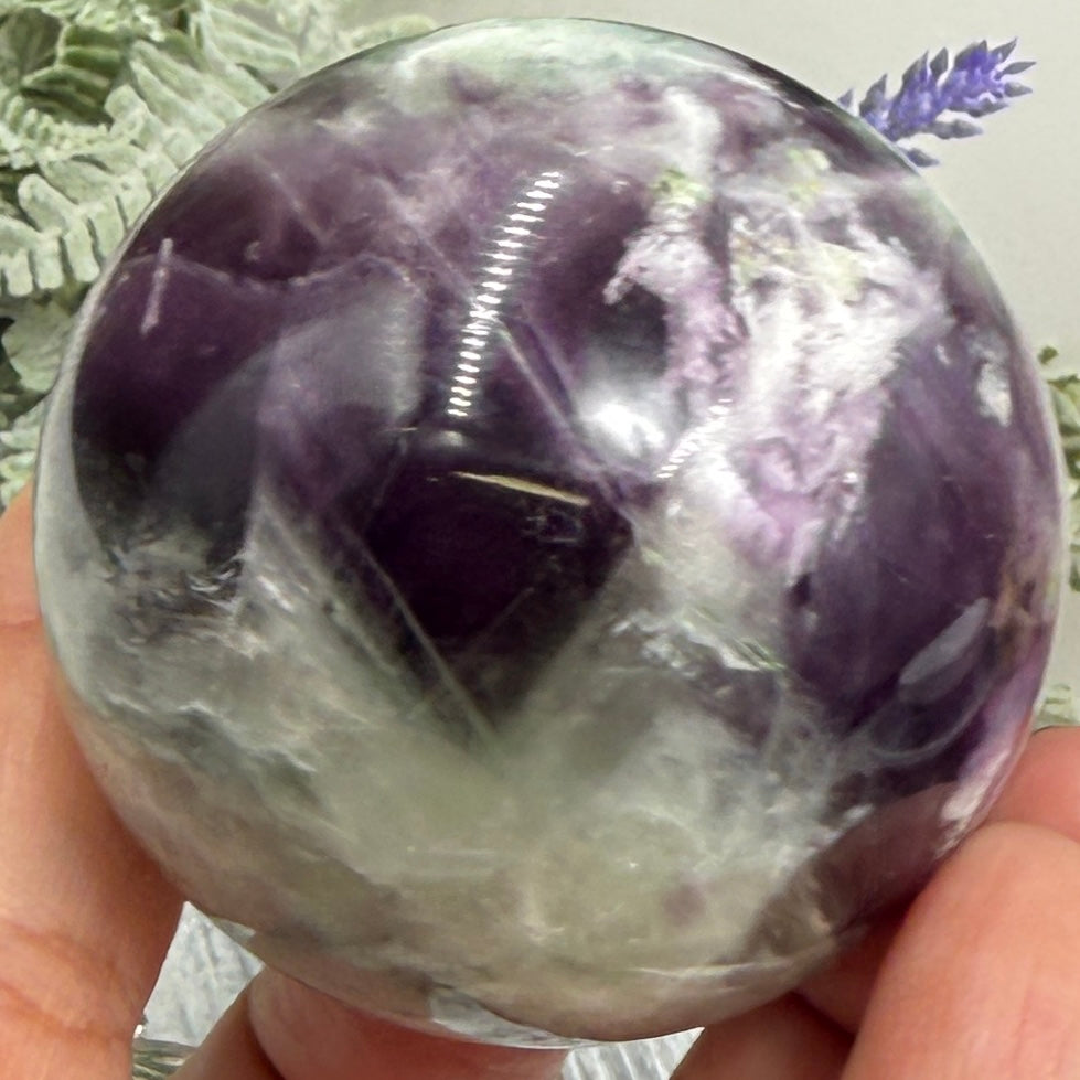 Snowflake Feather Fluorite Sphere Healing Crystal Ball 191g 49mm