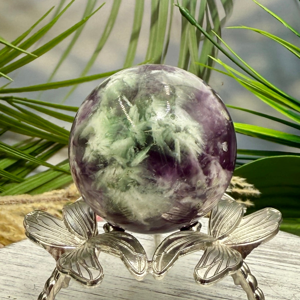 Snowflake Feather Fluorite Sphere Healing Crystal Ball 191g 49mm